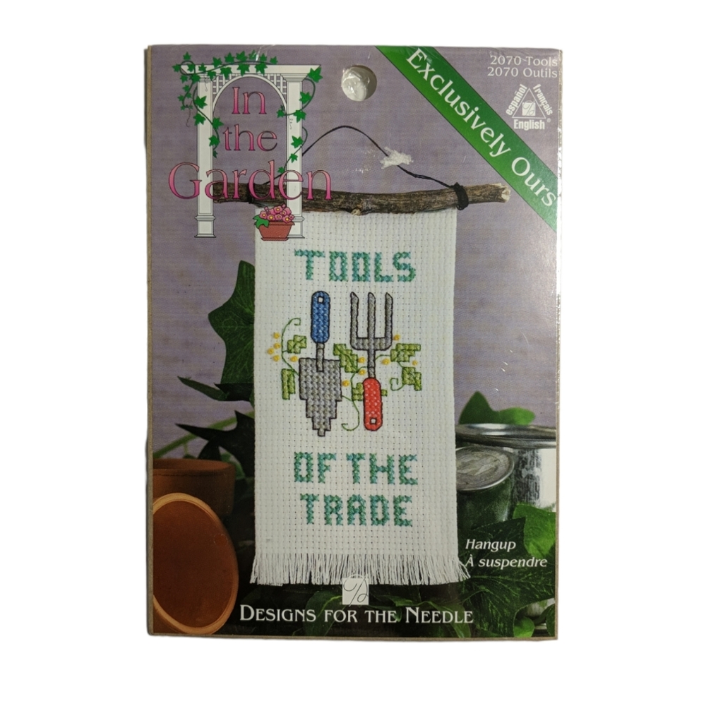Designs For The Needle | NEW in the garden cross stitch kit VTG 2070